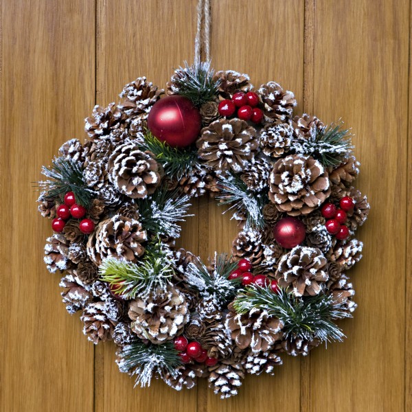GreenBrokers Christmas Hanging Wreath 32cm Pine Cones with White Frosting D1221