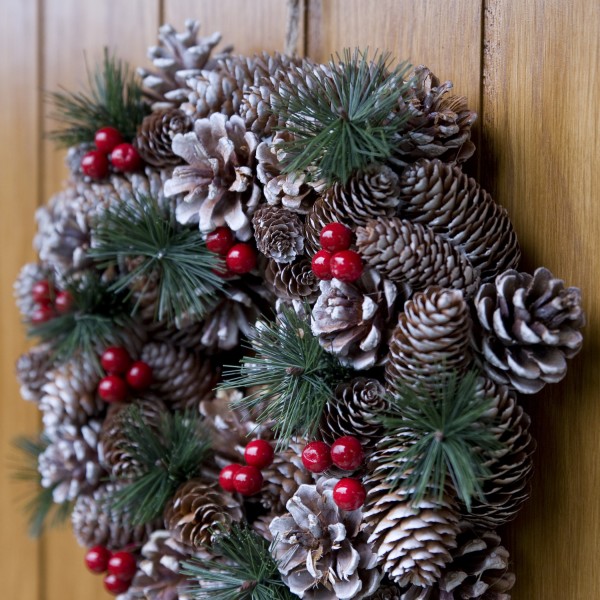 GreenBrokers Christmas Hanging Wreath 30cm Pine Cones Berries Subtle Frosting D1227