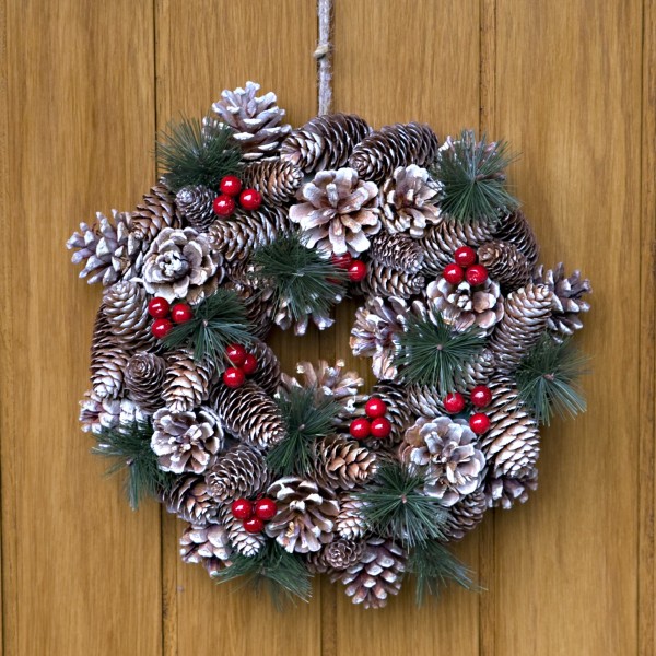 GreenBrokers Christmas Hanging Wreath 30cm Pine Cones Berries Subtle Frosting D1227