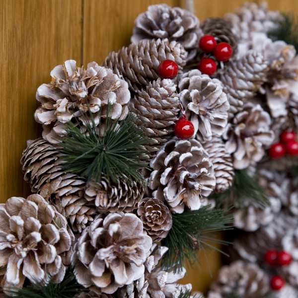 GreenBrokers Christmas Hanging Wreath 38cm Pine Cones Berries Subtle Frosting D1228