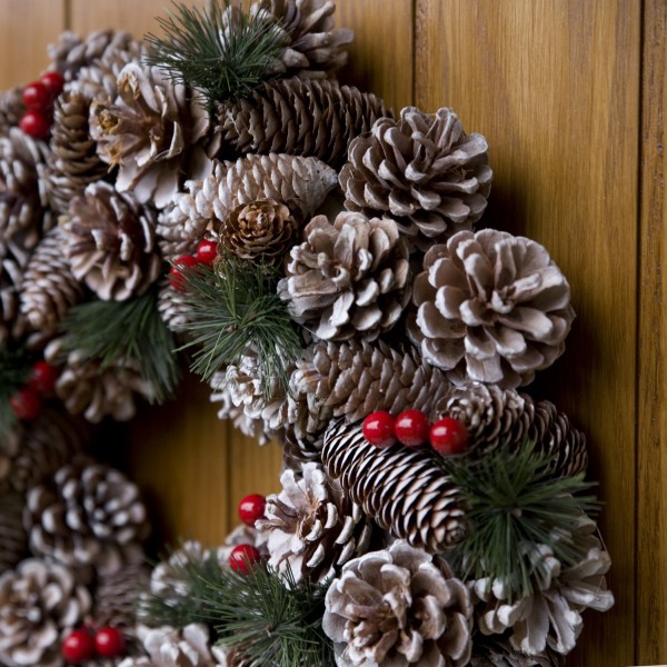 GreenBrokers Christmas Hanging Wreath 38cm Pine Cones Berries Subtle Frosting D1228